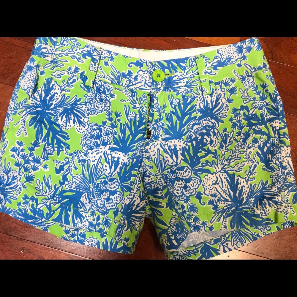 Lilly Pulitzer Blue Coral Seahorse shorts sz 0 VG